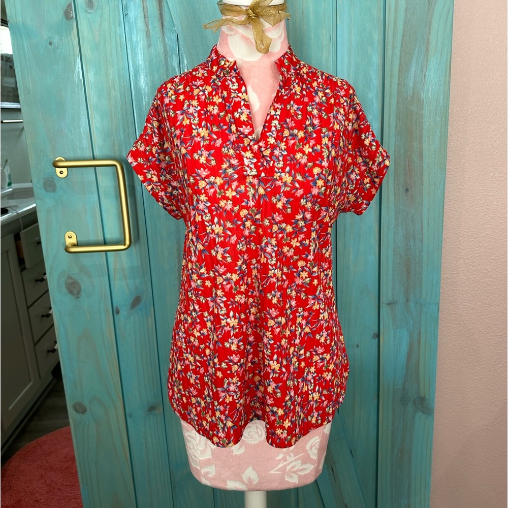 Graf Vintage Women’s Red Floral Blouse -M/L